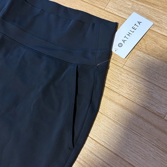 3xl Athleta Venice flare pants - Picture 2 of 6